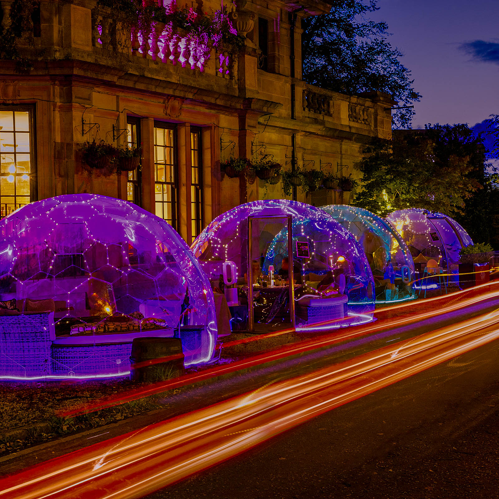 Nacelles lumineuses pour les repas en plein air