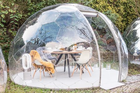 Dining pod with insulated base