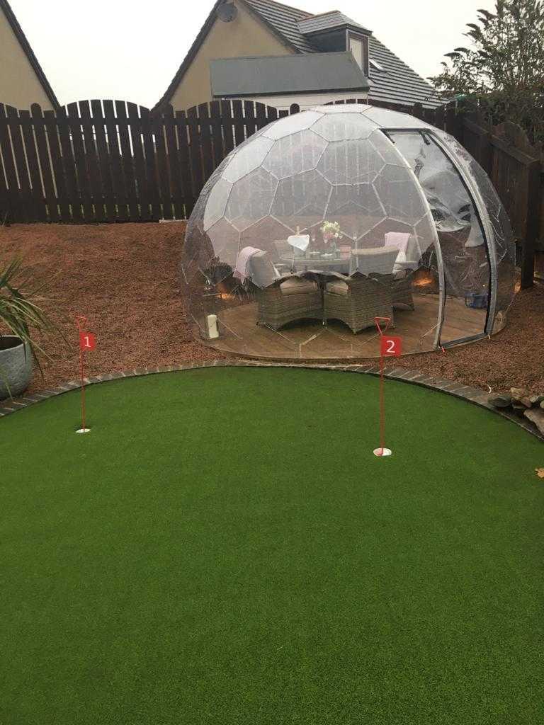 Baccello da giardino trasparente sul campo da golf