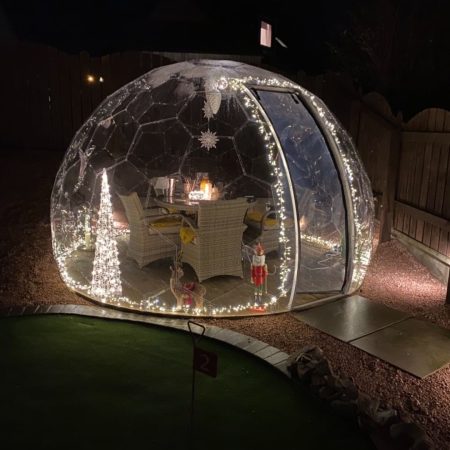 Garden pod with winter decorations
