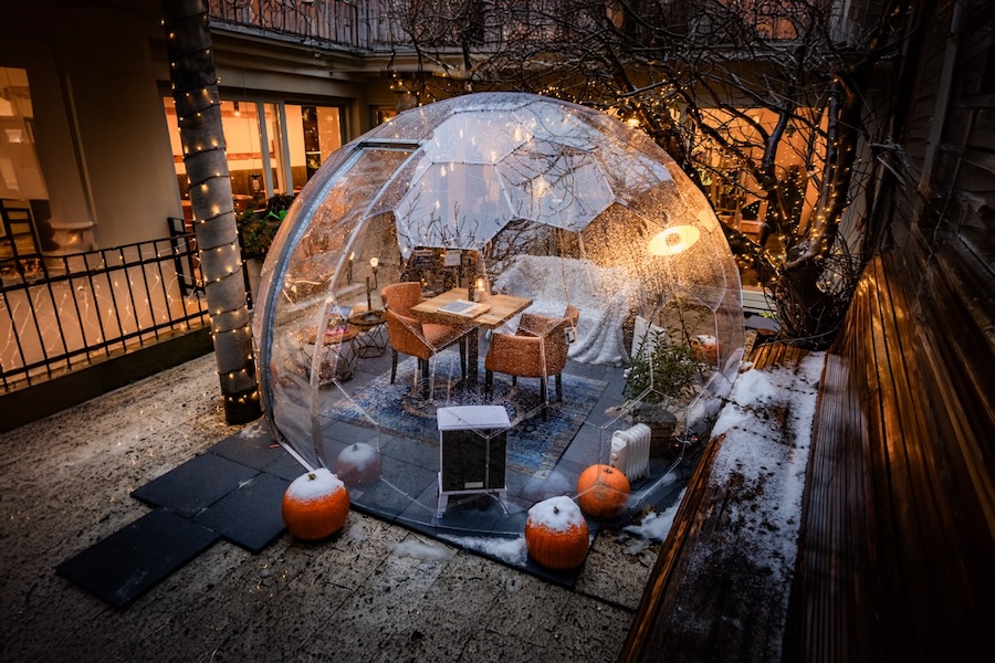 Magnifique patio avec salle à manger extérieure