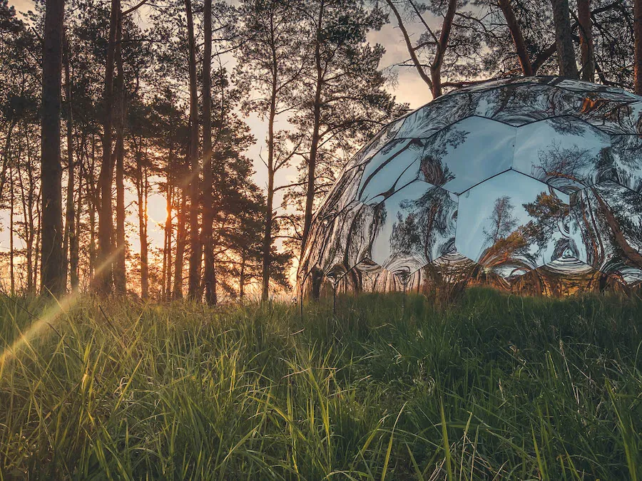 Mirror glamping pod