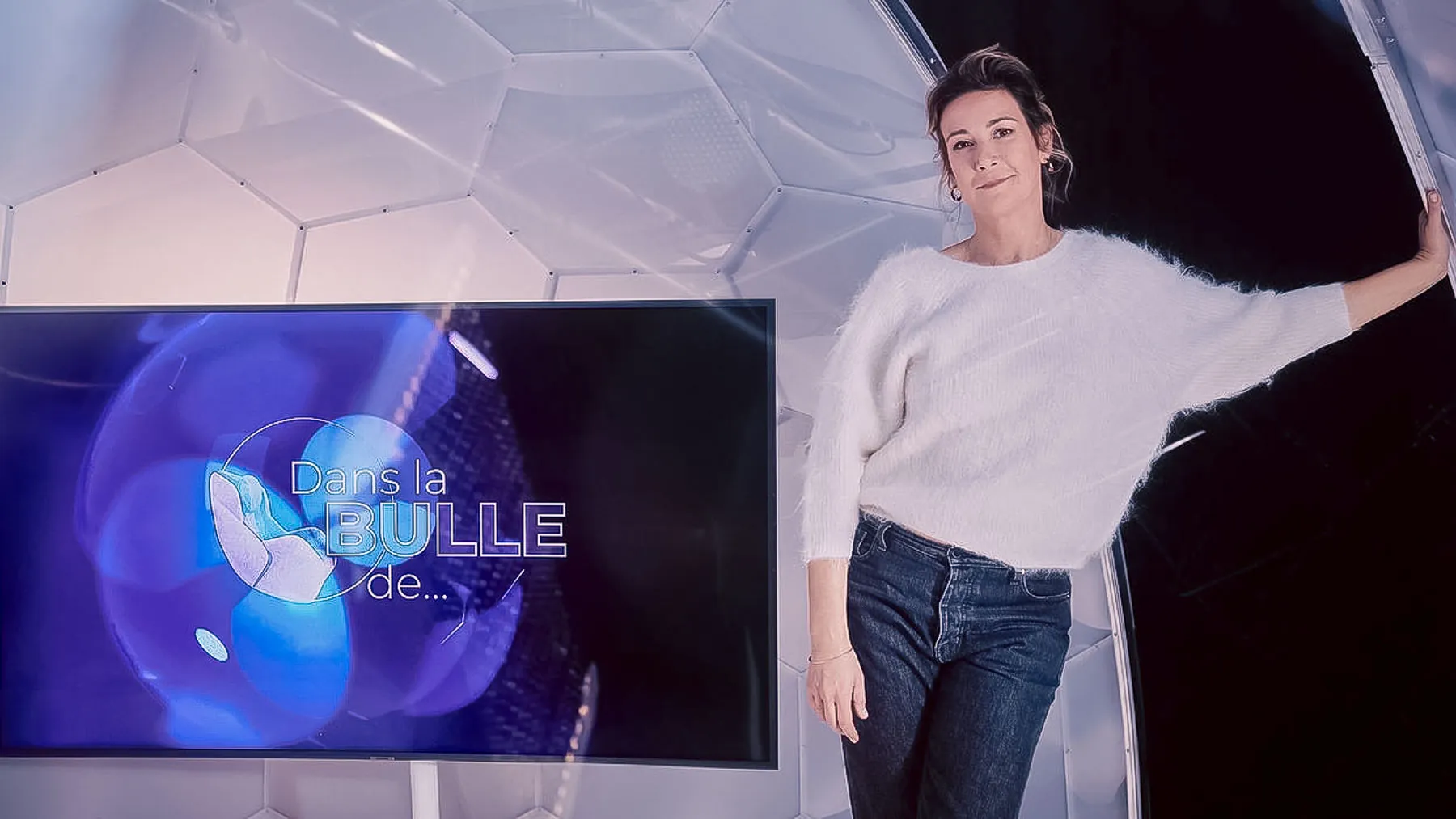 Dan la Bulle de host - Joelle Scoriels