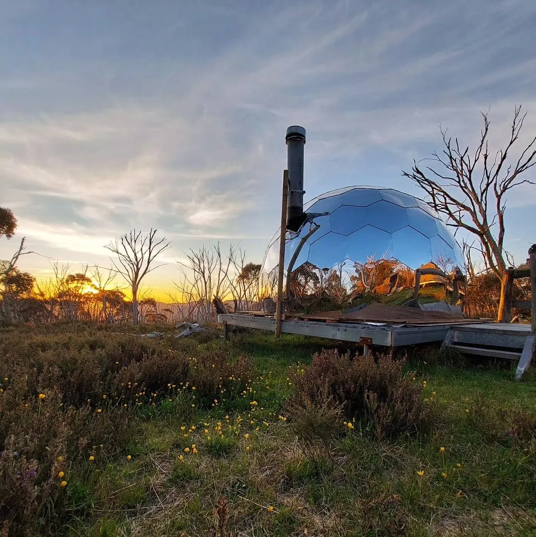 Mirror glamping dome at Alpine Nature Experience