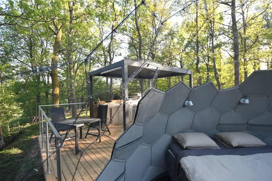 Glamping dome at Villa Vilan in Sweden