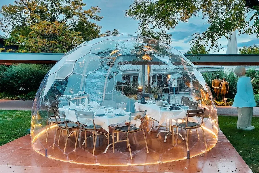 Hypedome M dining igloo