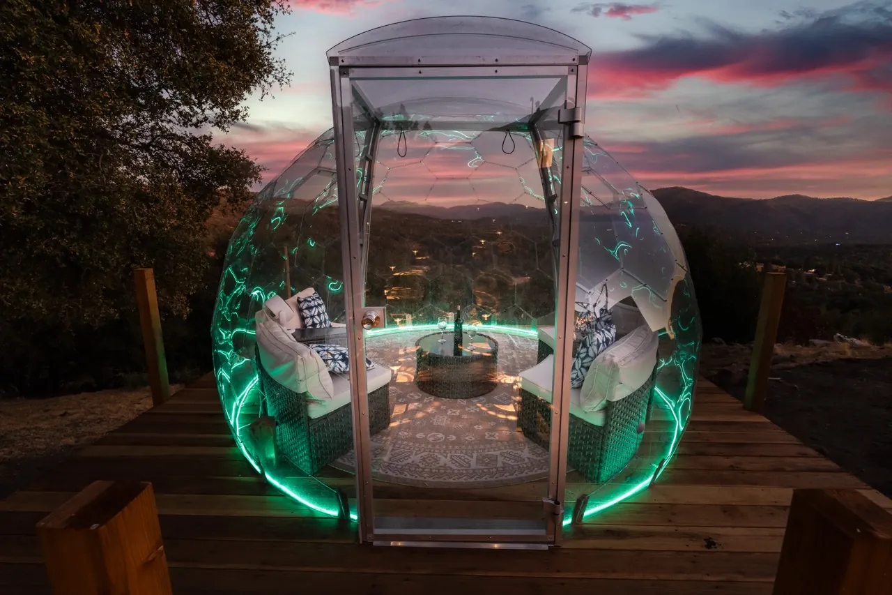 Mountain view dome