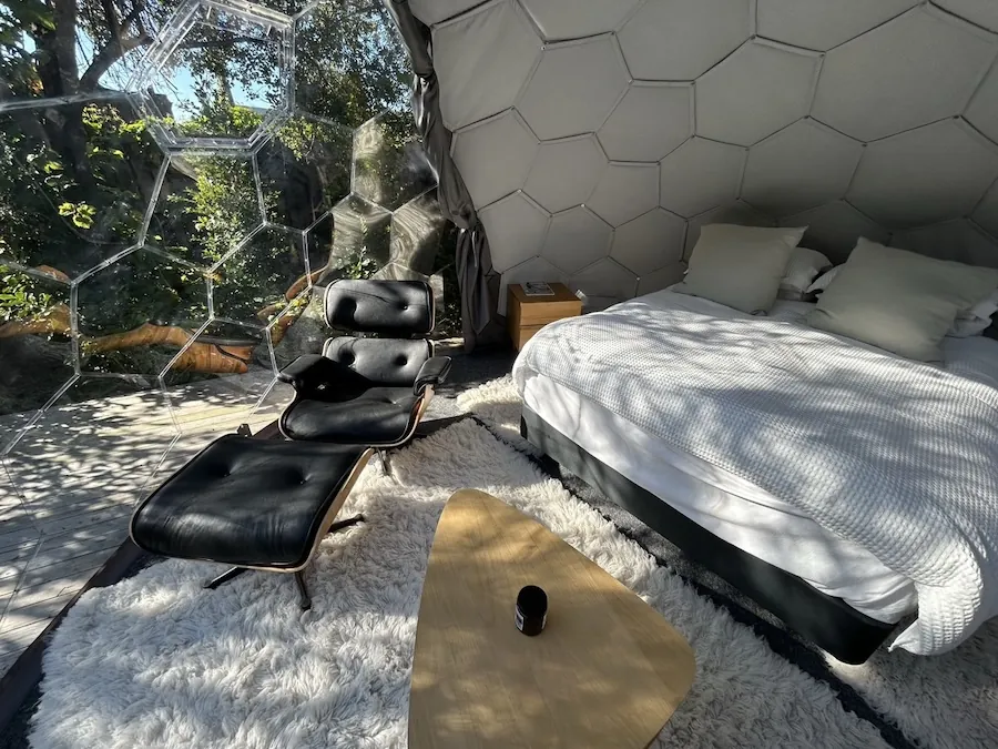 Outdoor garden dome bedroom furnishings
